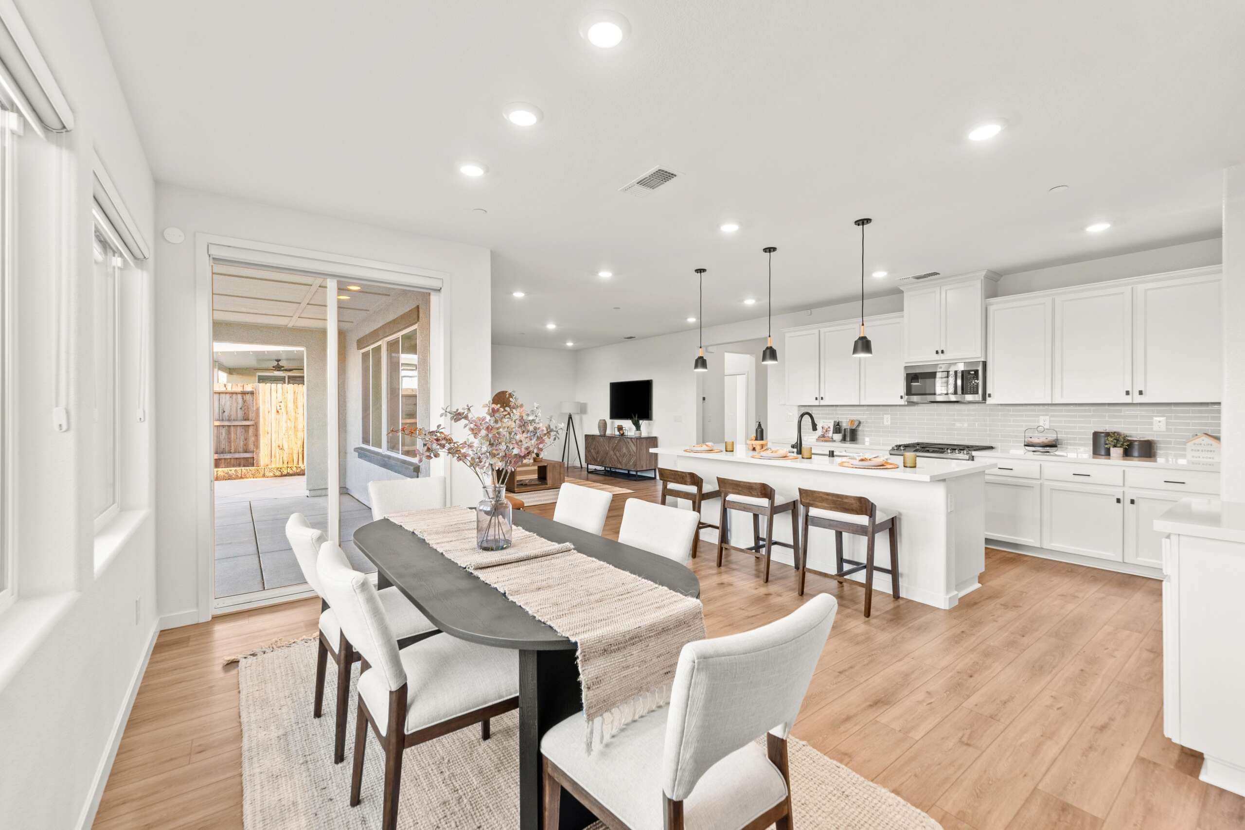 Dinning Room (19)