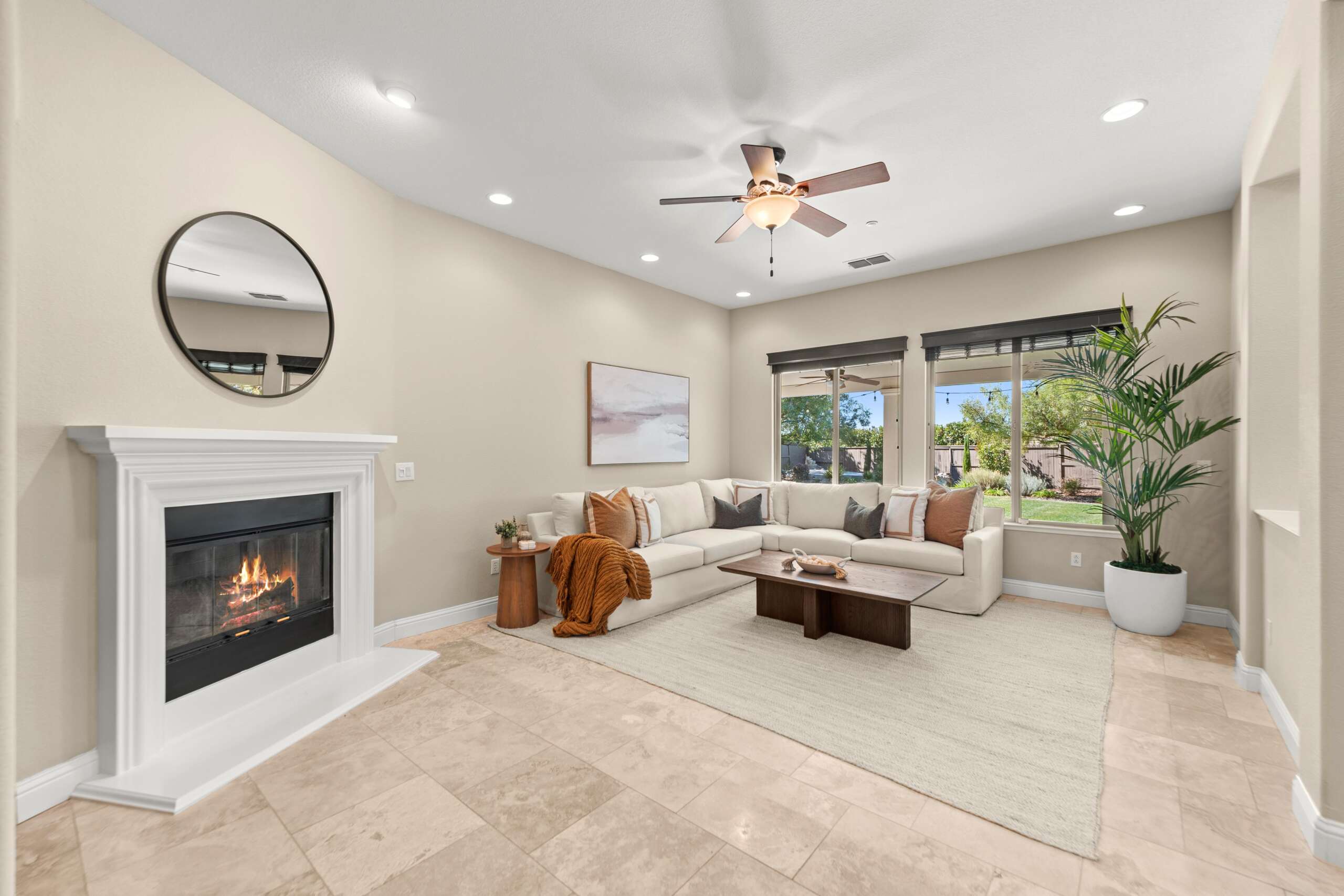 Living Room (18)
